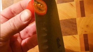 Заточены два Шеф-Ножа (Сантоку от Fissler и Шеф от Victorinox)