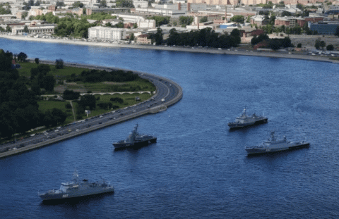 В Петербурге началась активная подготовка к Главному военно-морскому параду