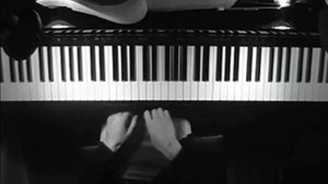 Online Piano Lessons: C Major Scale and Broken Chords Grade 1