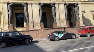 Атланты Эрмитажа в Санкт-Петербурге