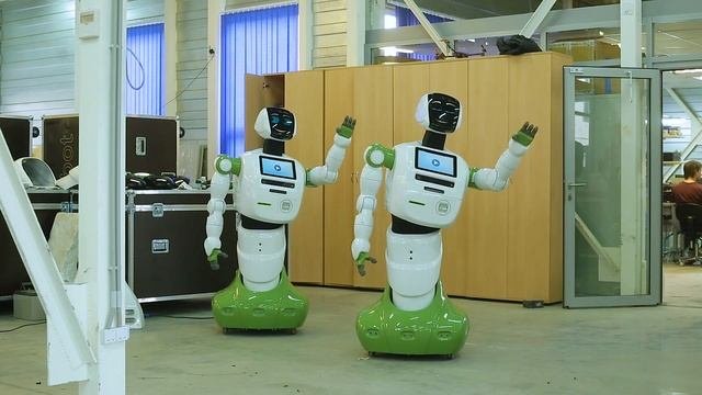 Промобот танец