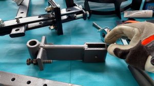 Сборка и установка сцепки, плуга, грунтозацепов на культиватор Husqvarna TF 338