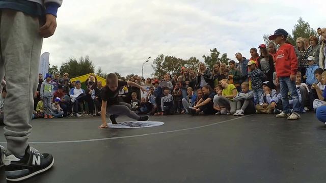 школа брэйк-данса "Душевный Круг" ? MYTISHCHI STREET BATTLE ? смотреть онлайн