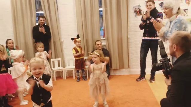 Первый новогодний утренник Матрёны 18/19 смотреть онлайн