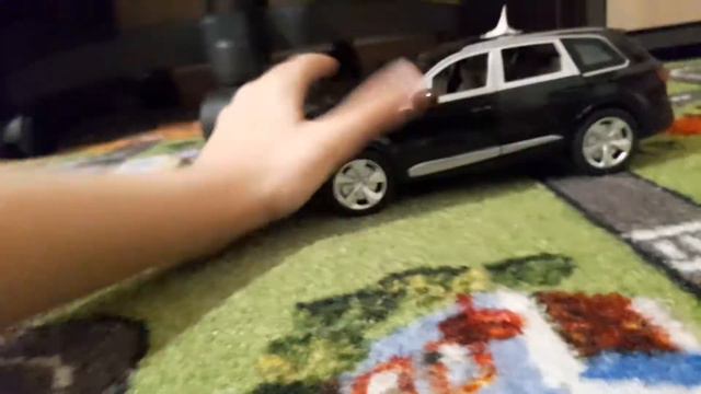 кот выполняет упражнения параллельная парковка задним ходом и параллельная парковка передним ходом смотреть онлайн