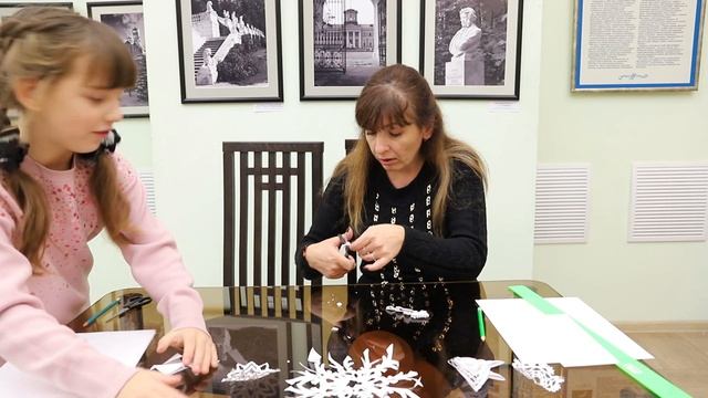 Снежинки из бумаги своими руками смотреть онлайн