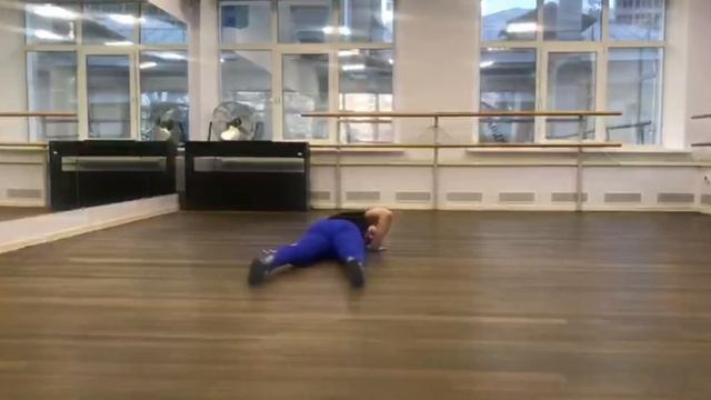 Комбинация для начинающих. Beginners' level strip dance combination смотреть онлайн