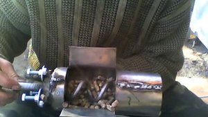 Шнек для выгрузки пеллеты из бункера. Homemade pellet burner.