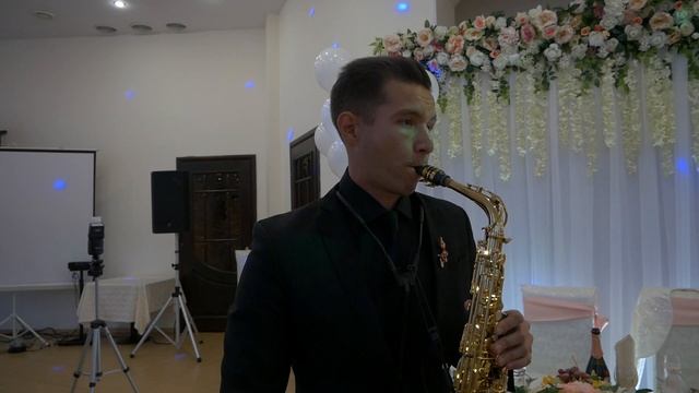 Выступление на свадьбе - Theme from Paradise