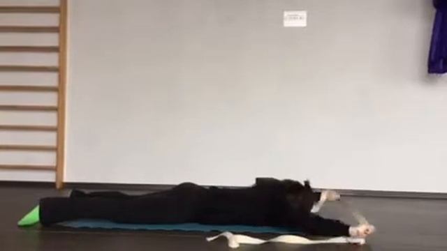 Упражнение на раскрытие грудного отдела. смотреть онлайн