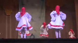 Танец Я НА ПЕЧКЕ МОЛОТИЛА