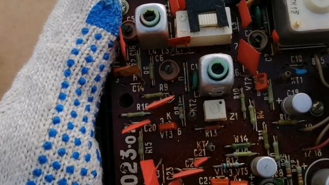 Зелёные км, золото в радиоприемниках Турист РП315, Альпинист РП221 смотреть онлайн