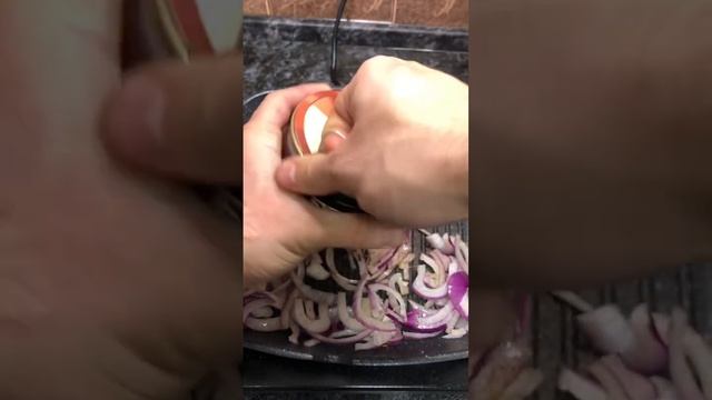 Бургер без котлеты - самый сочный что я ел! смотреть онлайн