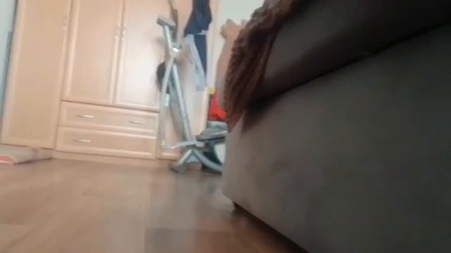 1 день жизни робота пылесоса.