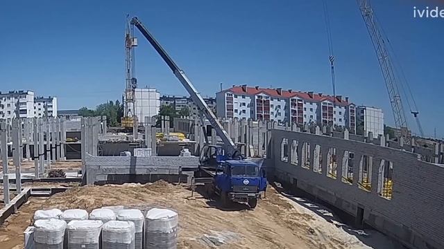 Строительство школы. Гусеничные краны RDK-250 | башенный кран КБ-408.