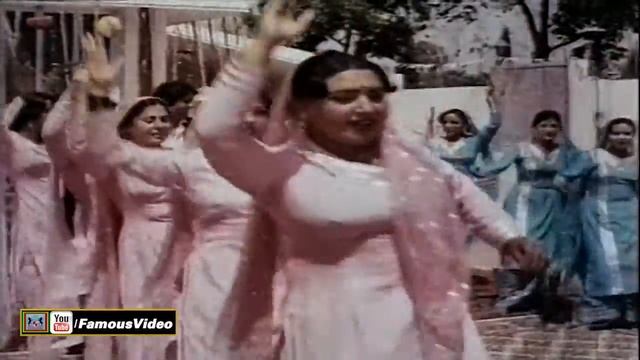 DO NAIN TERE NAAL LAR GAYE NE - NOOR JEHAN - PAKISTANI FILM ISHQ NACHAVAY GALI GALI смотреть онлайн