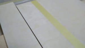 Чистый рез. Пилим фанеру поперек волокон.