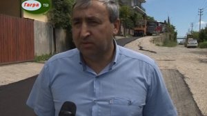 В Гагре по ул  Генерала Дбар ведется ремонт дороги