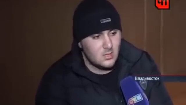 Разборка возле спорткомплекса "Олимпиец" во Владивостоке смотреть онлайн