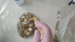 Мыльница из эпоксидной смолы ракушек и камушков