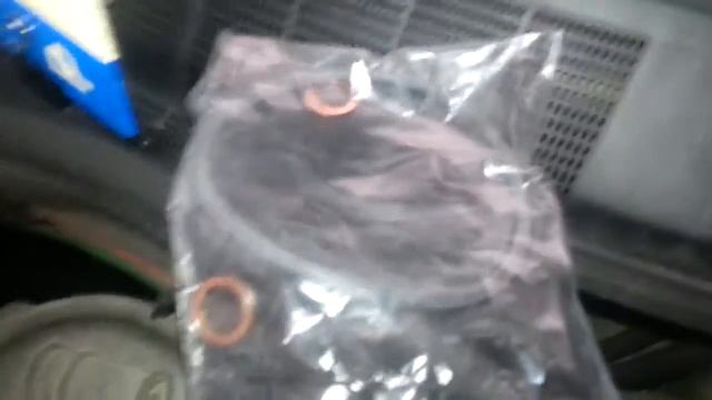 Mercedes Benz 190D W201 OM 601 - Oil and filter change смотреть онлайн