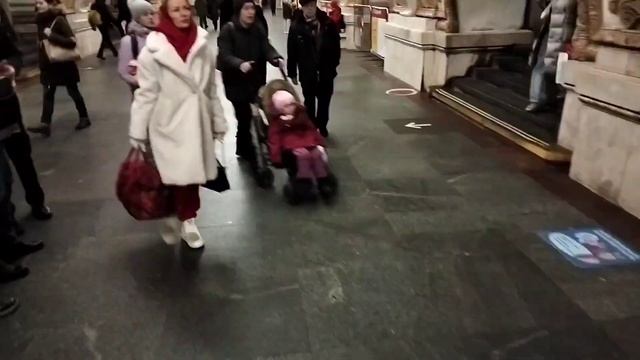 ТОП 5 красивых станций Московского метро. Часть 1 смотреть онлайн