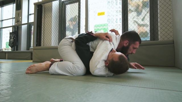 Бразильское Джиу-Джитсу. X-Guard свип с упором ноги в подмышку оппонента