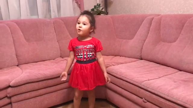 Песня Бременских музыкантов Ничего на свете лучше нету.Ребенок 3года5 месяцев.