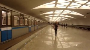 московское метро поезд акварель