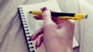 мой рисунок набросок   портрет НЕ дорисовала волосы