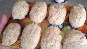 Рецепт из бывшего СССР.Котлеты из куринного фарша с картофельным пюре. Просто обьедение??