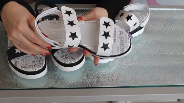 Детские открытые босоножки сандалии в звездах смотреть онлайн