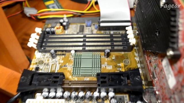 Сумасшедший Slot1 (ч.1): сборка смотреть онлайн