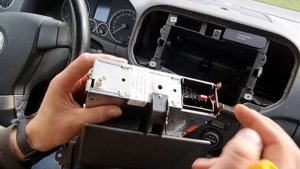 VW RCD 210 Bluetooth module install (AUX IN)