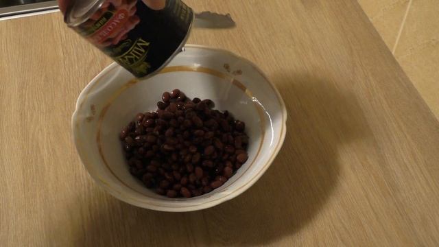 Салат с фасолью и кукурузой смотреть онлайн