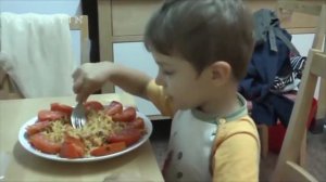 как правильно кушать Валентин за столом как сделать лайк