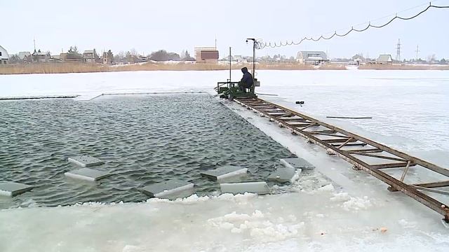 Рубка льда для сказочного городка "Беловодье" смотреть онлайн