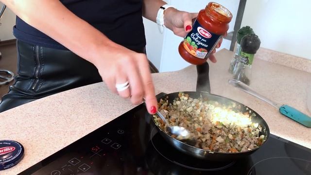 ГОТОВИМ ЛАЗАНЬЮ ВМЕСТЕ С СЕСТРОЙ ♡ смотреть онлайн