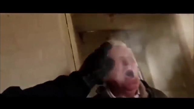 ОМОН ворвался в дом (мем) смотреть онлайн