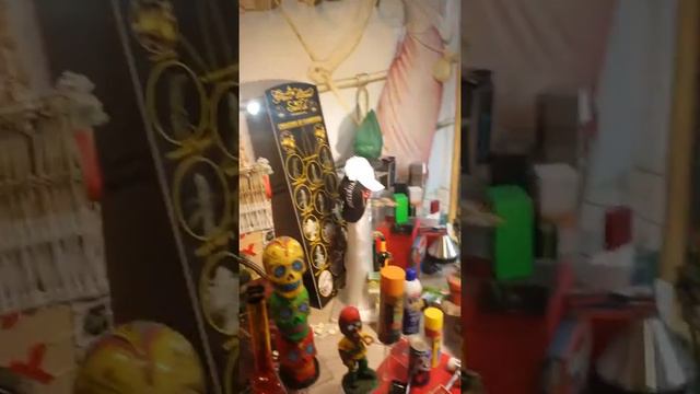 Amsterdam weapon and bong shop 4/10/13 смотреть онлайн