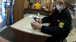 проходим в ТЦ Бум без куриного кода