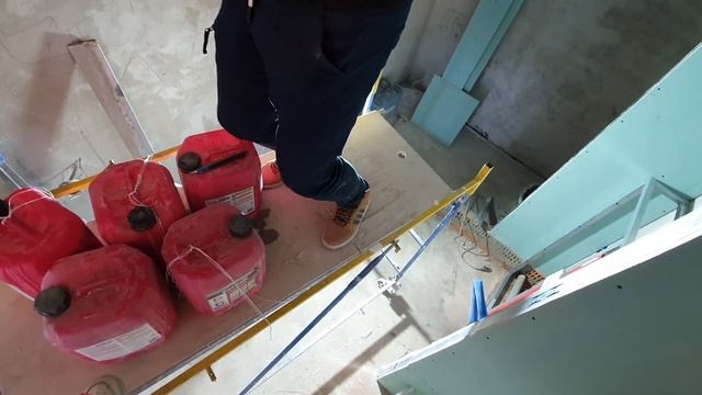 Потолок из гипсокартона Как же всё таки крепить подвесы смотреть онлайн