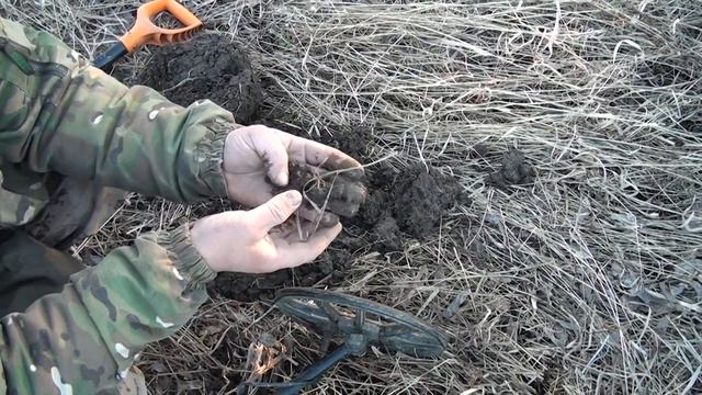 Коп!Поиск старых артефактов в заброшеной деревне,!Нашли старые монеты! смотреть онлайн