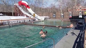 Большой бассейн на базе отдыха "Солнечная", Паратунка, Камчатка.