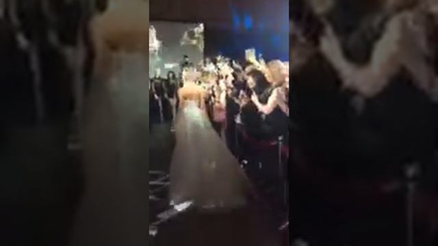 Показ вечерних платьев от Дома моды Славы Зайцева