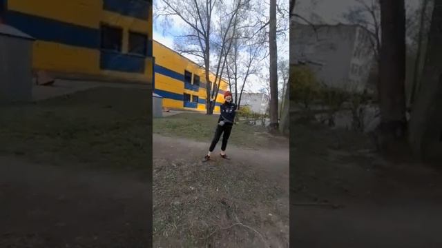 Дурачок на улице
