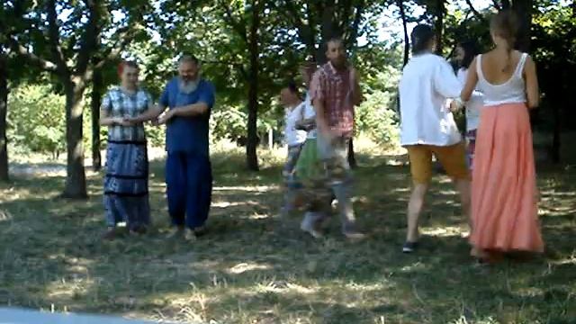 Полька Кокетка с метлой (Сказочная вечорка 1 августа 2015) смотреть онлайн