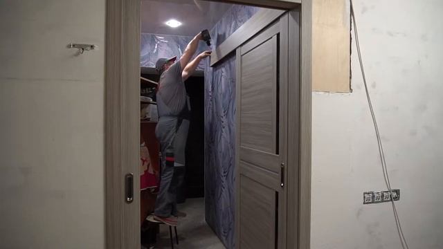 Раздвижные двери под углом 90° /// Непростая установка