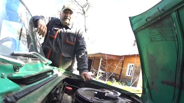 ПОМОГ ДЕДУШКЕ ОЖИВИТЬ ЕГО АВТОМОБИЛЬ!!