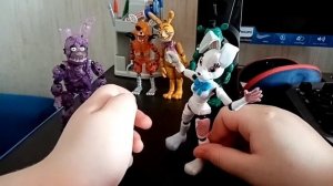 распаковка фигурки фнаф!